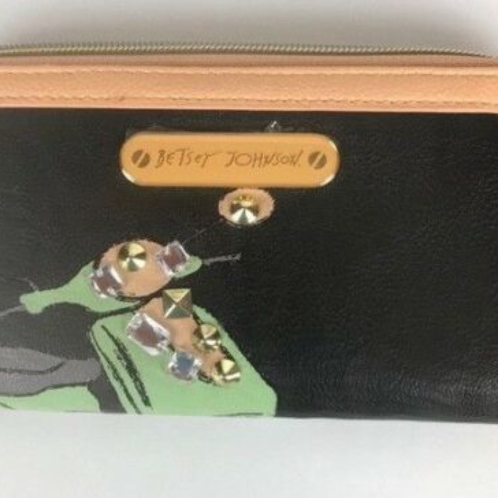 Betsey Johnson scooter zip wallet NWOT RARE!